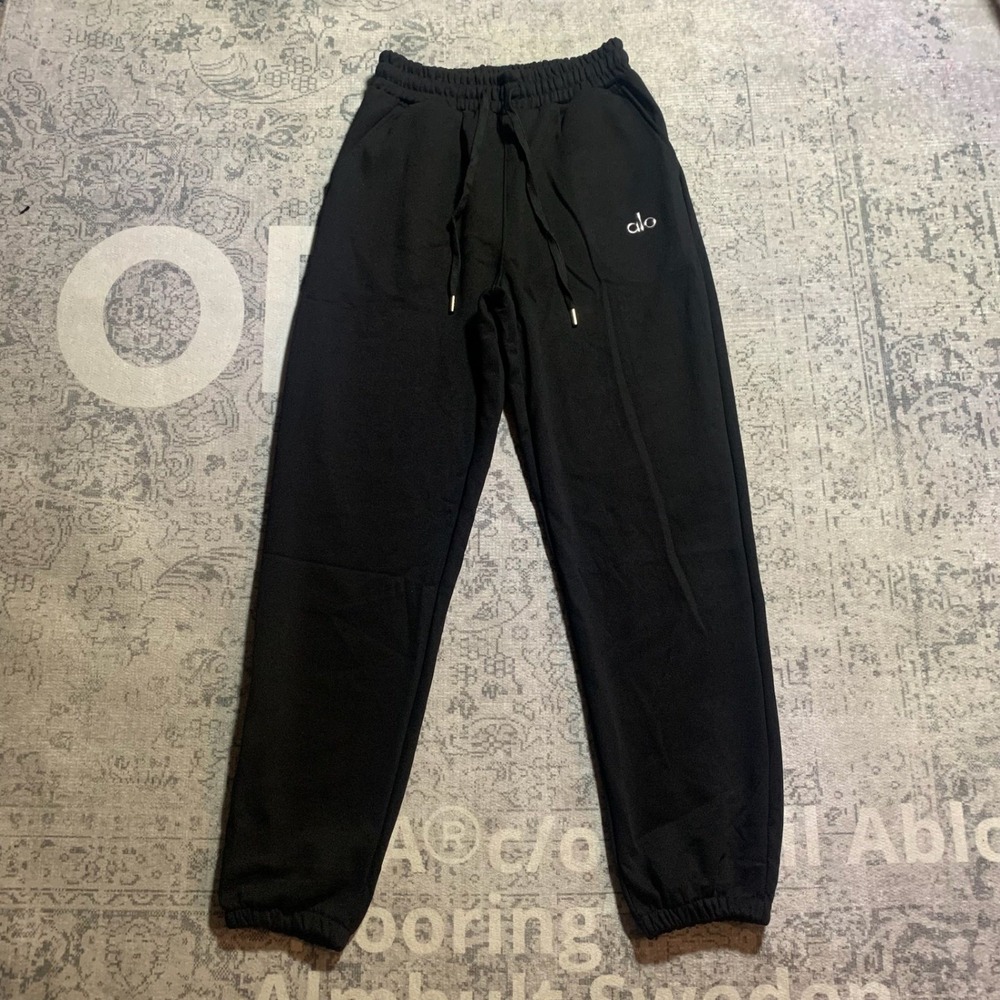 Alo Yoga Black Quarter Zip Pullover And Cuffed Jogger… - Gem